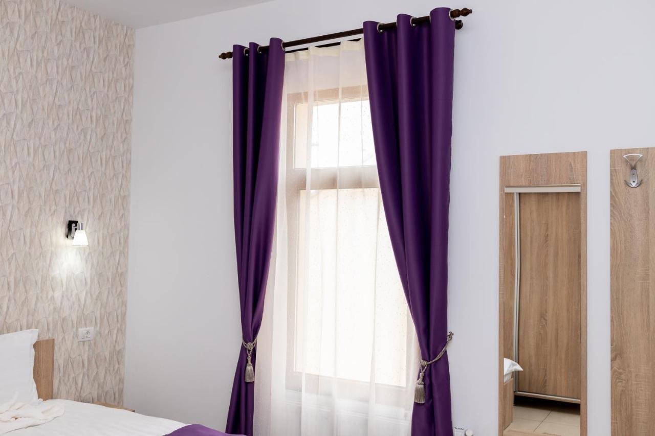 Marconi Guesthouse Hunedoara Eksteriør billede