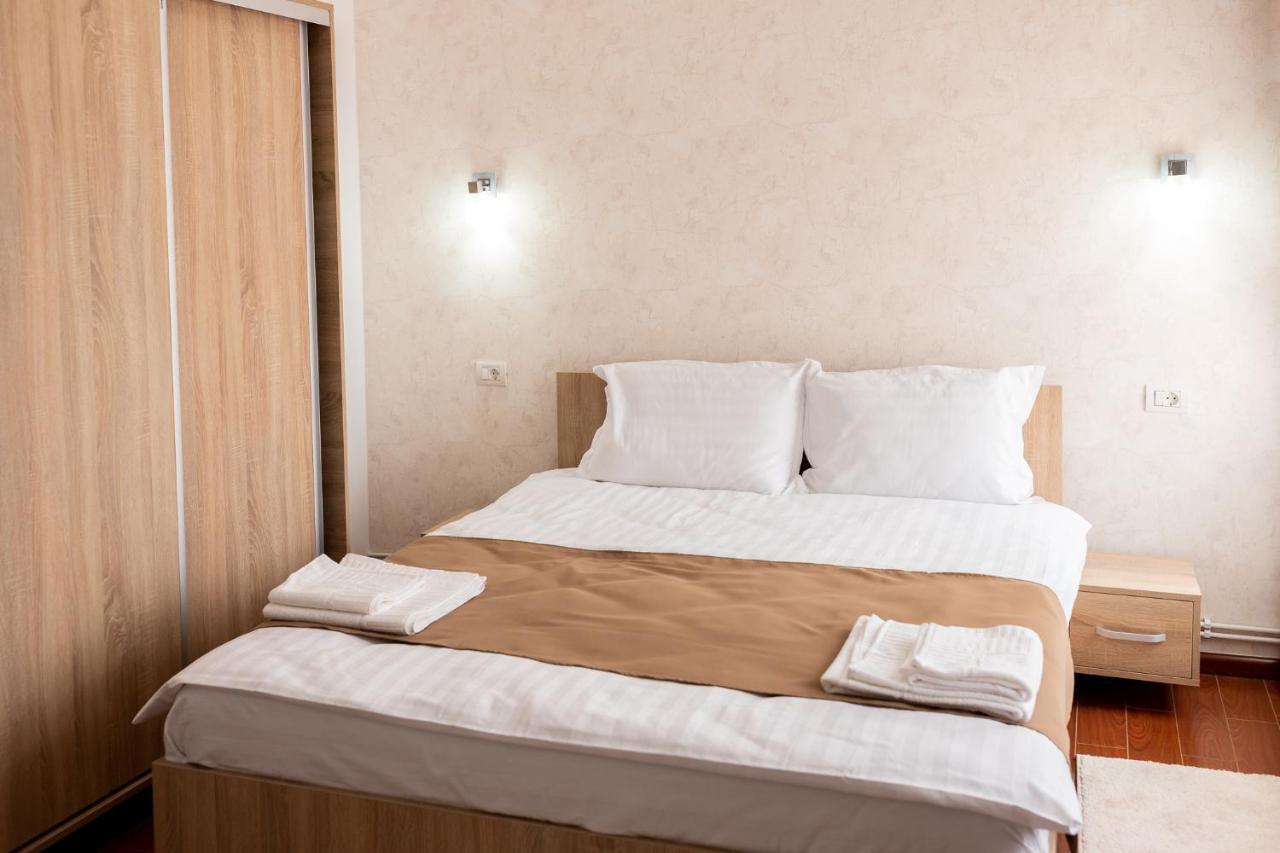 Marconi Guesthouse Hunedoara Eksteriør billede