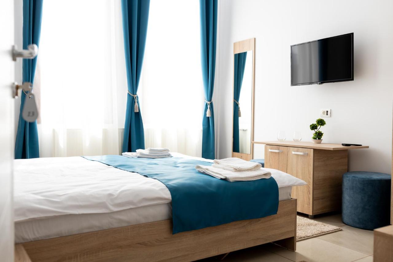 Marconi Guesthouse Hunedoara Eksteriør billede
