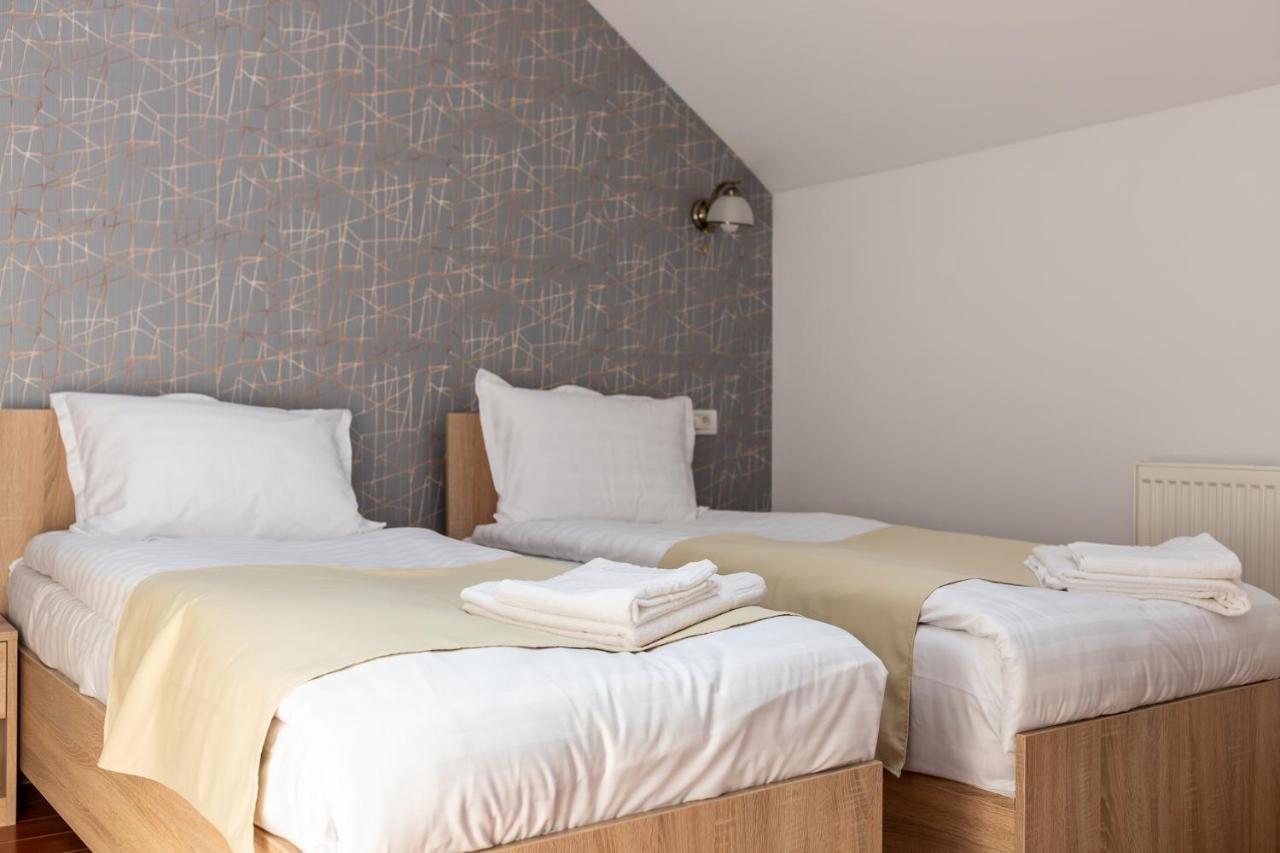 Marconi Guesthouse Hunedoara Eksteriør billede