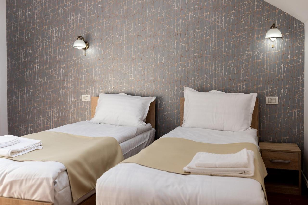 Marconi Guesthouse Hunedoara Eksteriør billede